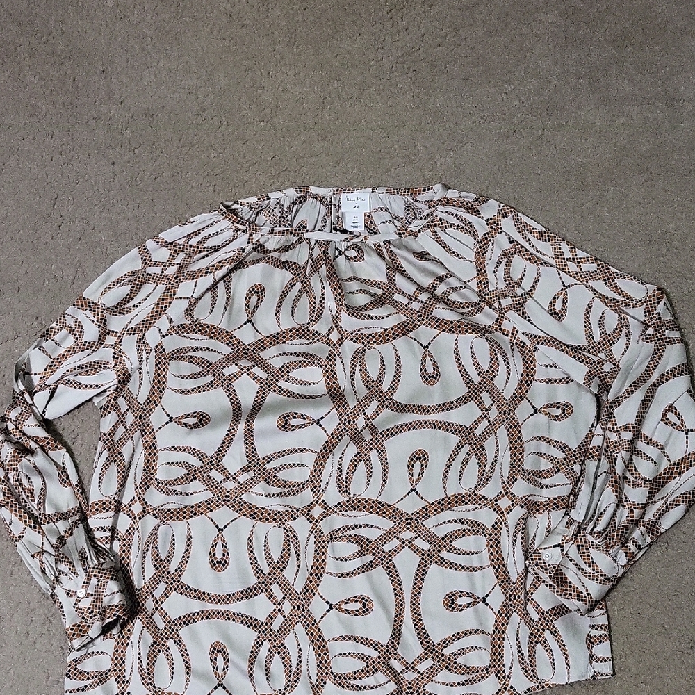 H&M Beige and Brown Geometric Blouse
